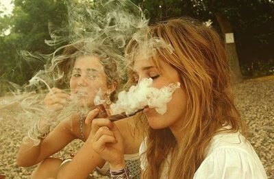 girls-smoking-herbal-incense girls-smoking-herbal-incense